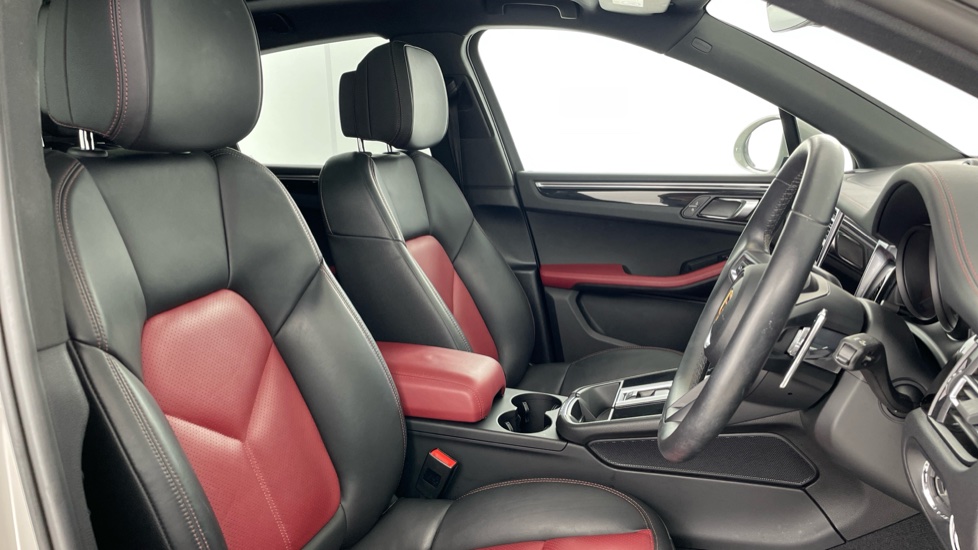 Porsche Macan S 5dr PDK Petrol Estate - Image 11