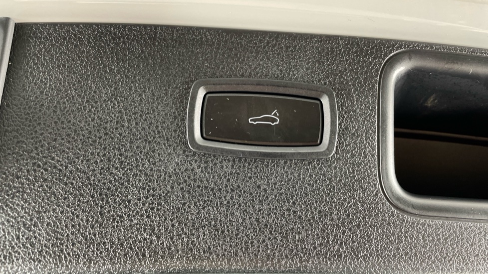 Porsche Macan S 5dr PDK Petrol Estate - Image 37