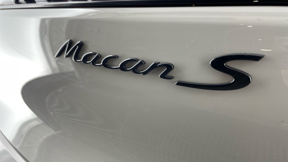 Porsche Macan S 5dr PDK Petrol Estate - Image 38