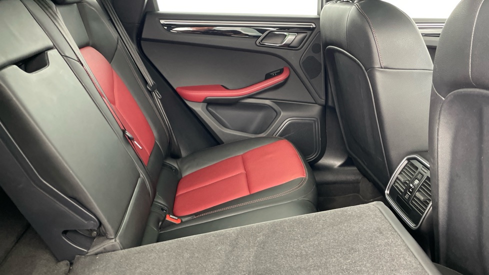 Porsche Macan S 5dr PDK Petrol Estate - Image 43