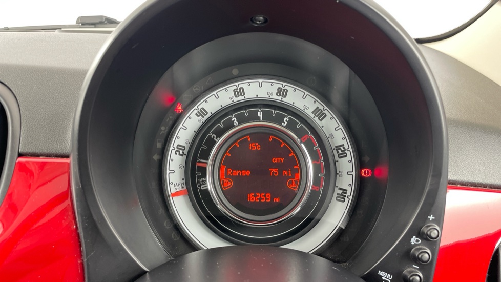Fiat 500 1.2 Lounge 3dr Petrol Hatchback - Image 9
