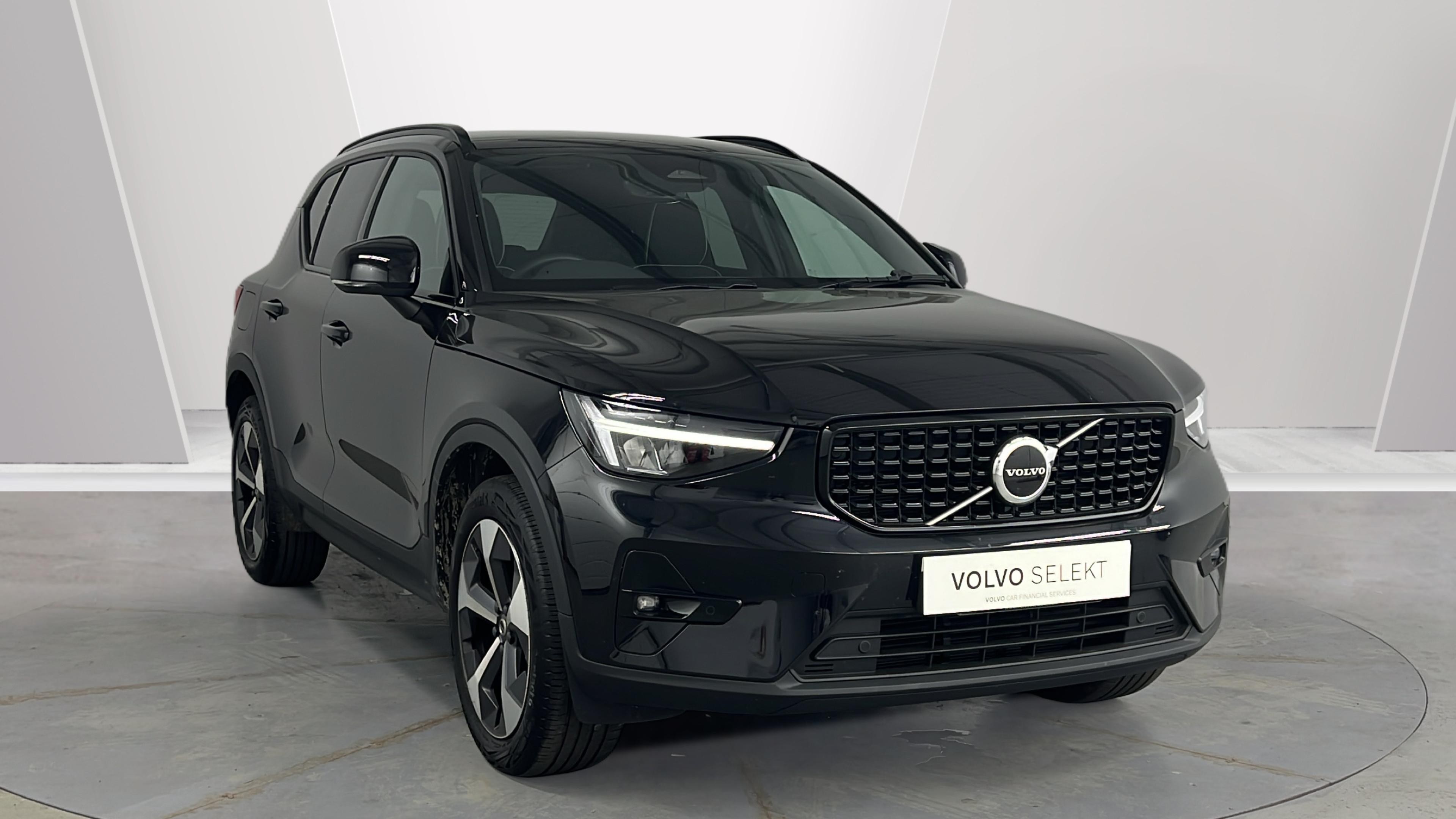 2025 Volvo XC40
