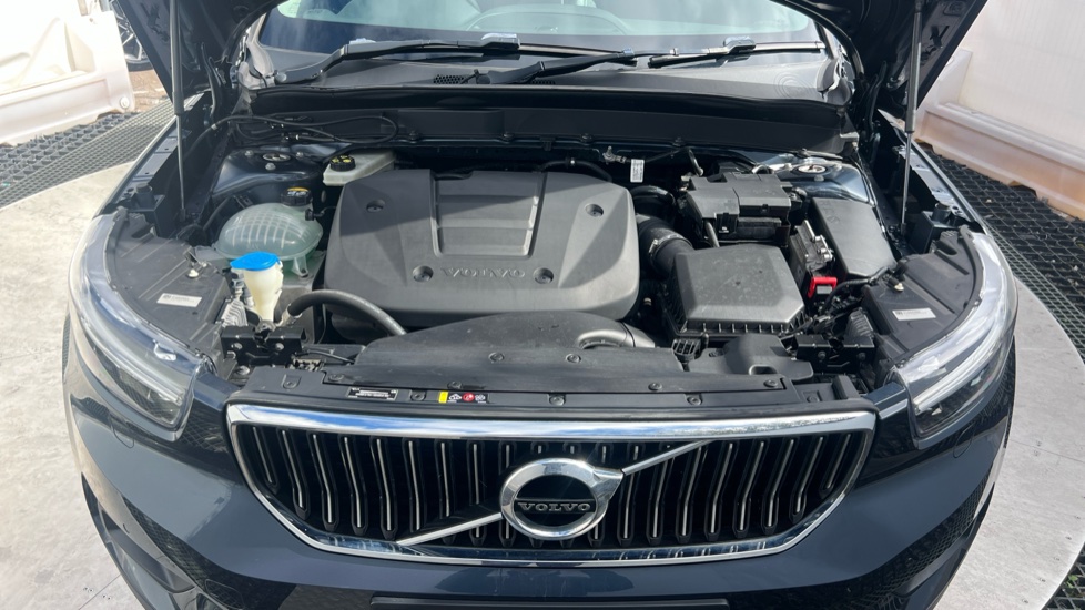 Volvo XC40 1.5 T3 [163] Inscription 5dr Geartronic Petrol Estate - Image 8