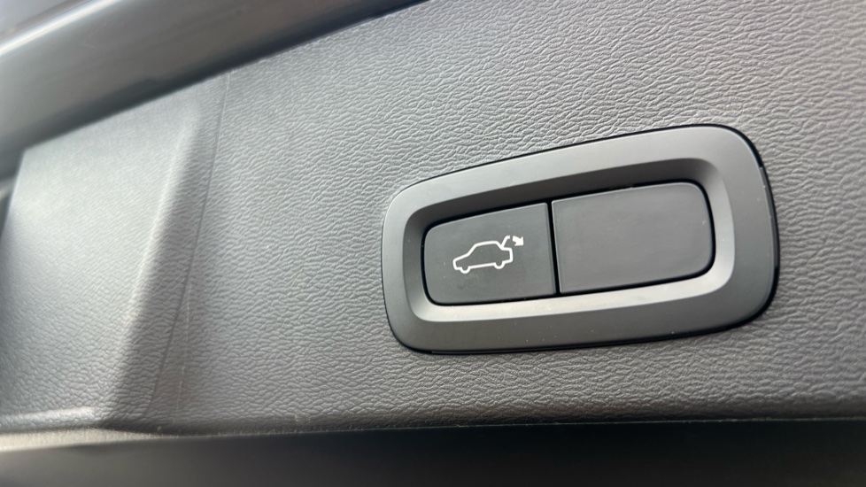 Volvo XC40 1.5 T3 [163] Inscription 5dr Geartronic Petrol Estate - Image 39