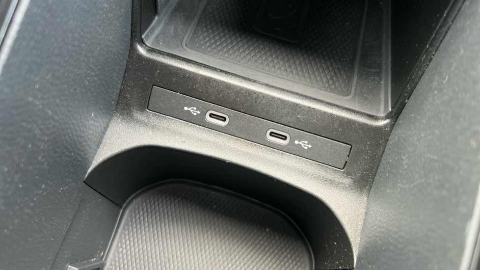 Volkswagen ID.4 125kW Life Pure Perform 52kWh 5dr Auto[110kW Ch] Electric Estate - Image 30