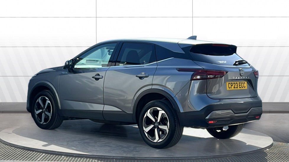 Nissan Qashqai 1.3 DiG-T MH N-Connecta 5dr Petrol Hatchback - Image 2