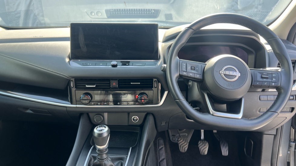 Nissan Qashqai 1.3 DiG-T MH N-Connecta 5dr Petrol Hatchback - Image 10