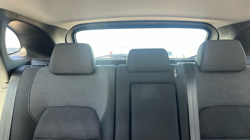 Nissan Qashqai 1.3 DiG-T MH N-Connecta 5dr Petrol Hatchback - Image 15