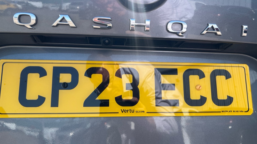 Nissan Qashqai 1.3 DiG-T MH N-Connecta 5dr Petrol Hatchback - Image 23