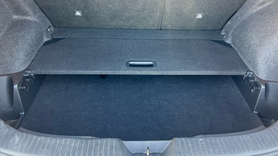 Nissan Qashqai 1.3 DiG-T MH N-Connecta 5dr Petrol Hatchback - Image 25