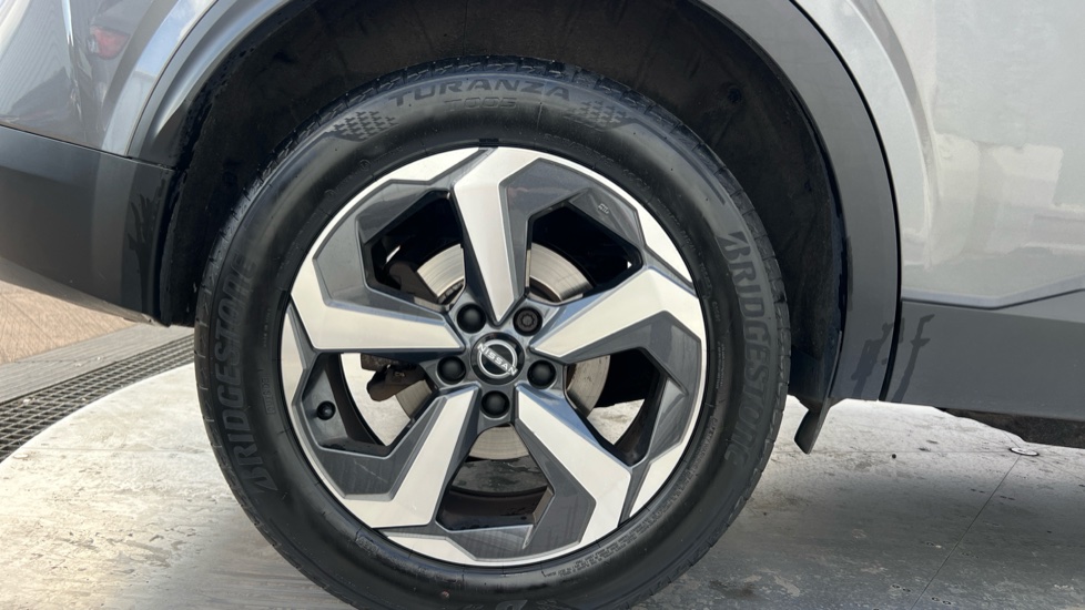 Nissan Qashqai 1.3 DiG-T MH 158 N-Connecta 5dr Xtronic Petrol Hatchback - Image 7