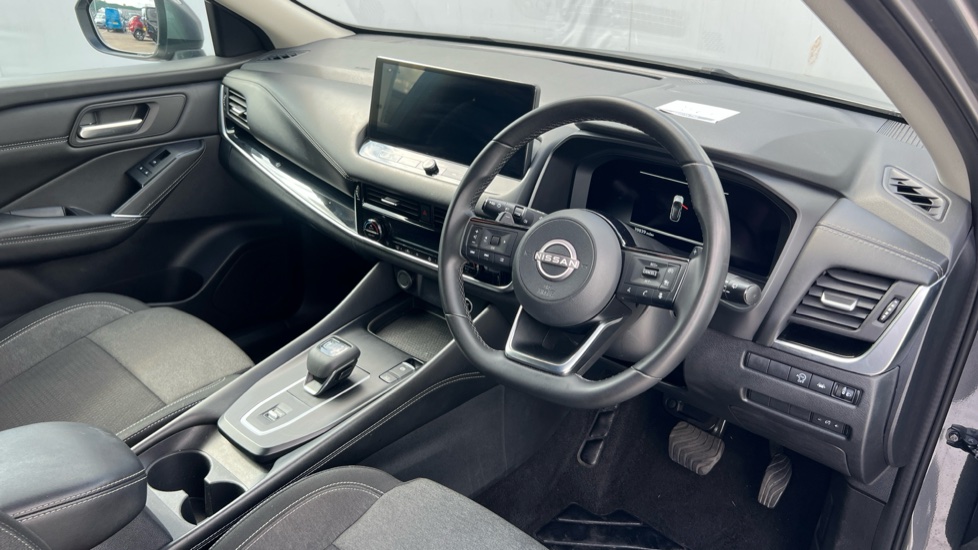 Nissan Qashqai 1.3 DiG-T MH 158 N-Connecta 5dr Xtronic Petrol Hatchback - Image 11