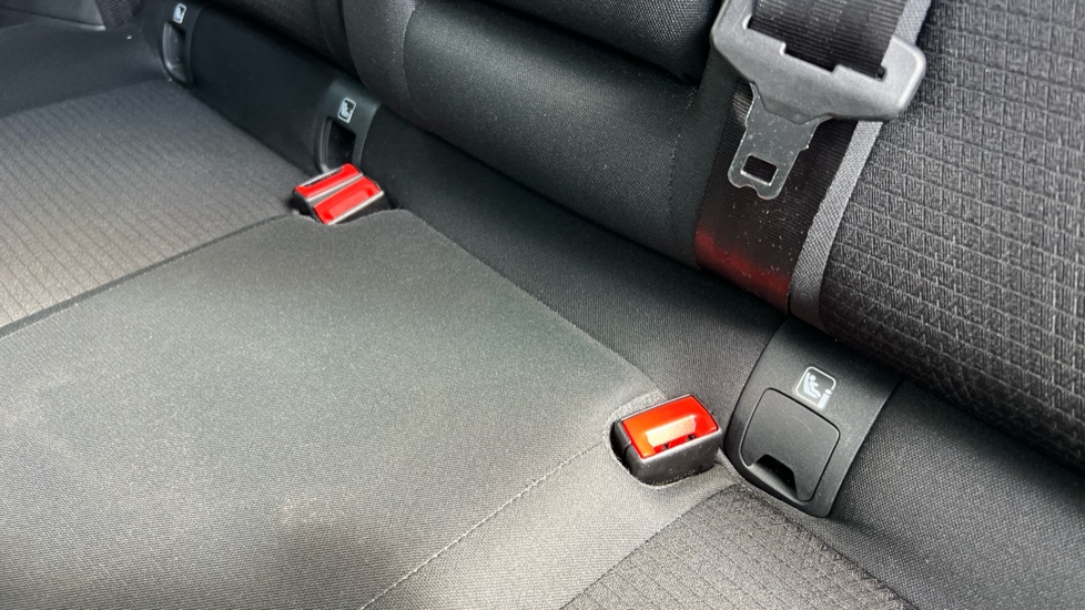 Nissan Qashqai 1.3 DiG-T MH 158 N-Connecta 5dr Xtronic Petrol Hatchback - Image 17