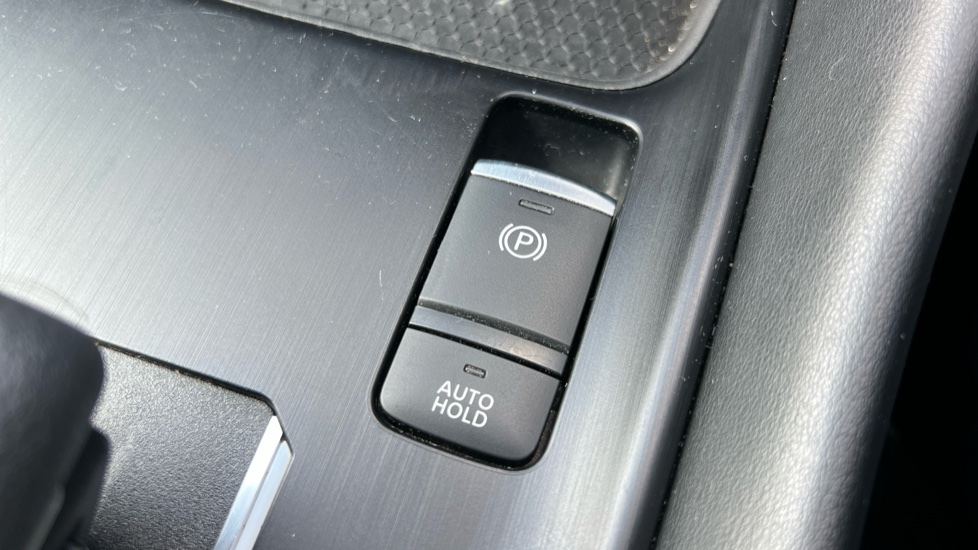Nissan Qashqai 1.3 DiG-T MH 158 N-Connecta 5dr Xtronic Petrol Hatchback - Image 28
