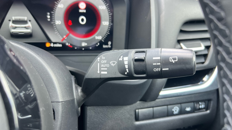 Nissan Qashqai 1.3 DiG-T MH 158 N-Connecta 5dr Xtronic Petrol Hatchback - Image 36