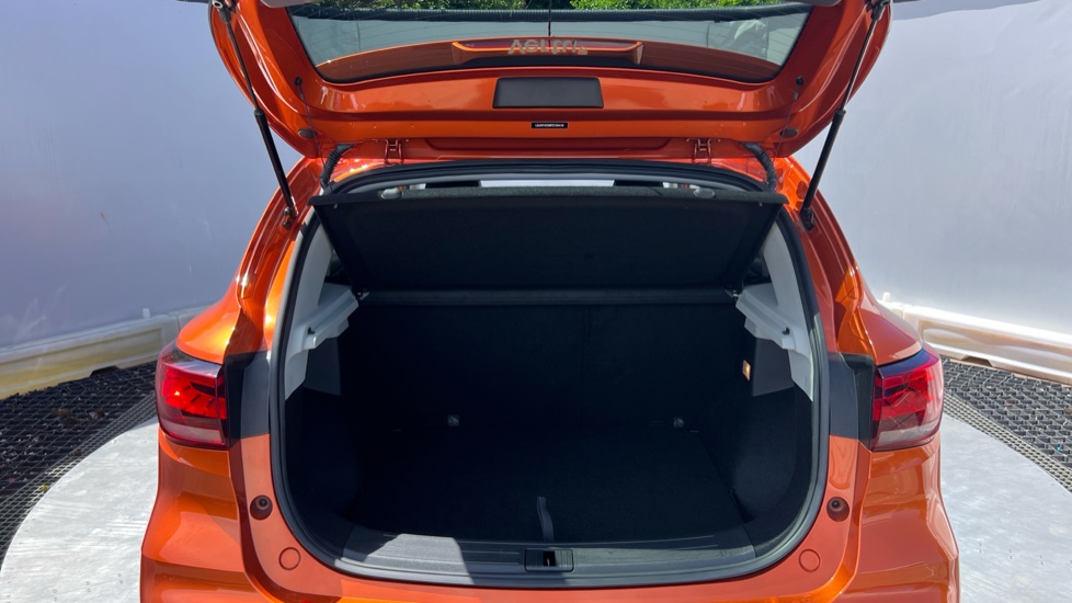 MG ZS 1.0T GDi Exclusive 5dr DCT Petrol Hatchback - Image 4