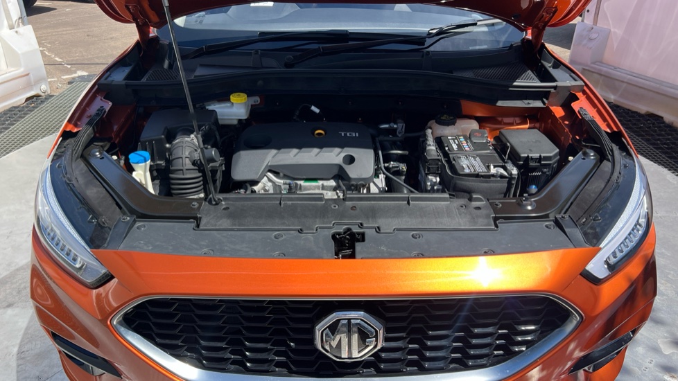MG ZS 1.0T GDi Exclusive 5dr DCT Petrol Hatchback - Image 8