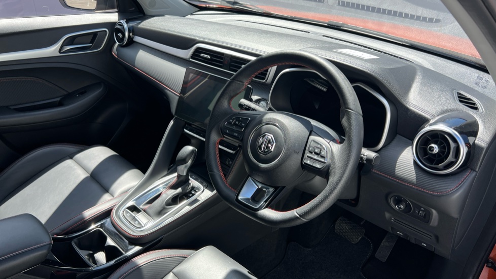 MG ZS 1.0T GDi Exclusive 5dr DCT Petrol Hatchback - Image 11