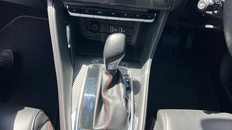 MG ZS 1.0T GDi Exclusive 5dr DCT Petrol Hatchback - Image 13