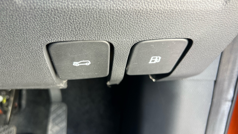 MG ZS 1.0T GDi Exclusive 5dr DCT Petrol Hatchback - Image 38