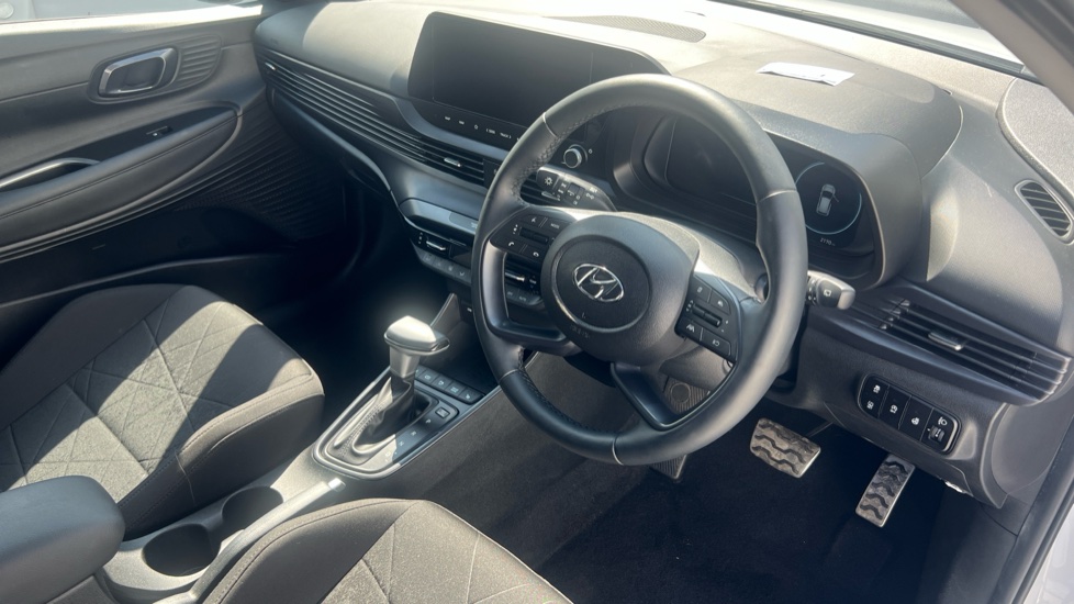 Hyundai BAYON 1.0 TGDi 48V MHEV Premium 5dr DCT Petrol Hatchback - Image 11
