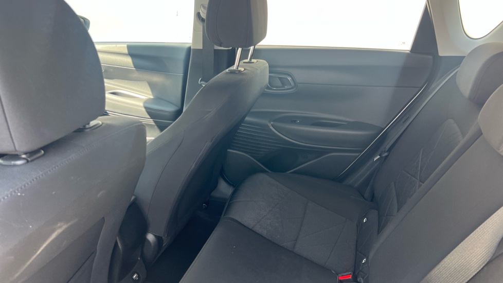 Hyundai BAYON 1.0 TGDi 48V MHEV Premium 5dr DCT Petrol Hatchback - Image 16