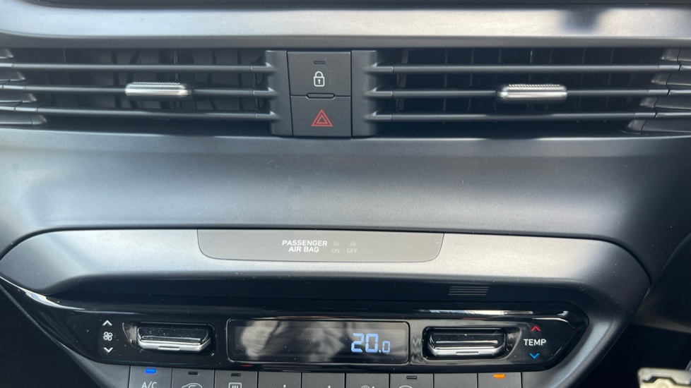 Hyundai BAYON 1.0 TGDi 48V MHEV Premium 5dr DCT Petrol Hatchback - Image 25