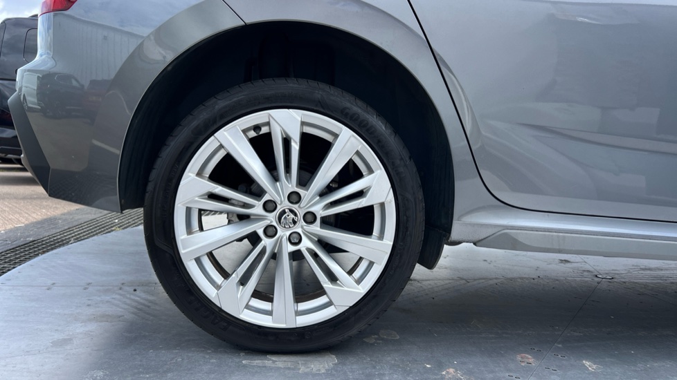 Skoda Kamiq 1.0 TSI SE L 5dr DSG Petrol Hatchback - Image 7
