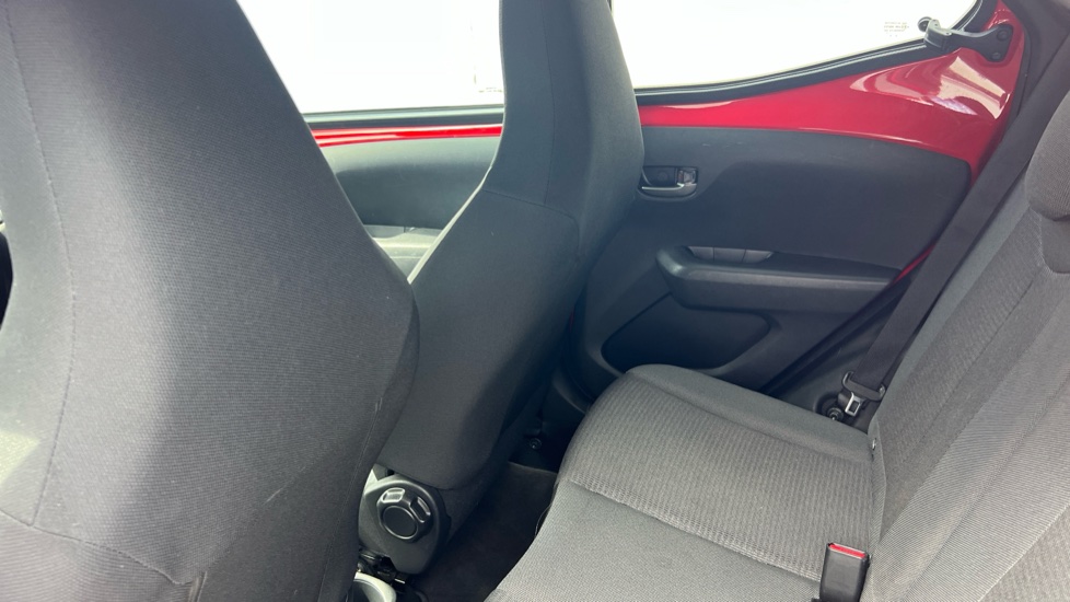 Toyota Aygo 1.0 VVT-i X-Trend TSS 5dr Petrol Hatchback - Image 16