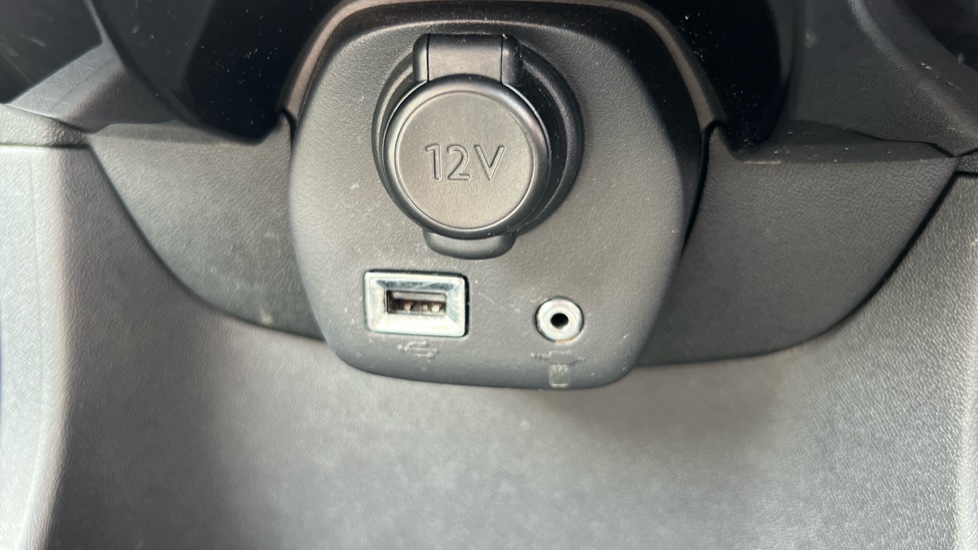 Toyota Aygo 1.0 VVT-i X-Trend TSS 5dr Petrol Hatchback - Image 27