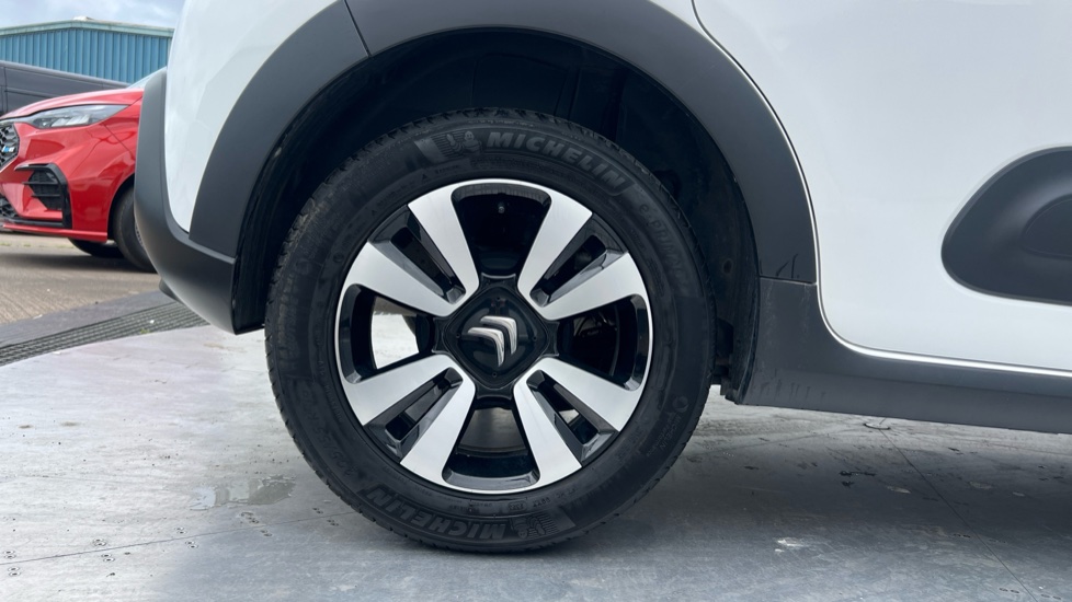 Citroen C3 1.2 PureTech C-Series Edition 5dr Petrol Hatchback - Image 7