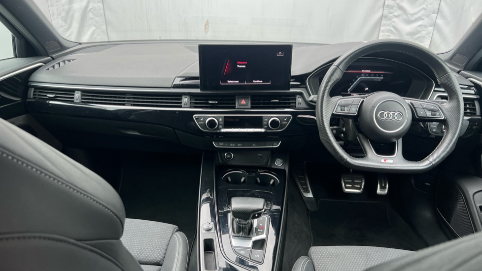 Audi A4 35 TFSI Black Edition 5dr S Tronic Petrol Estate - Image 10