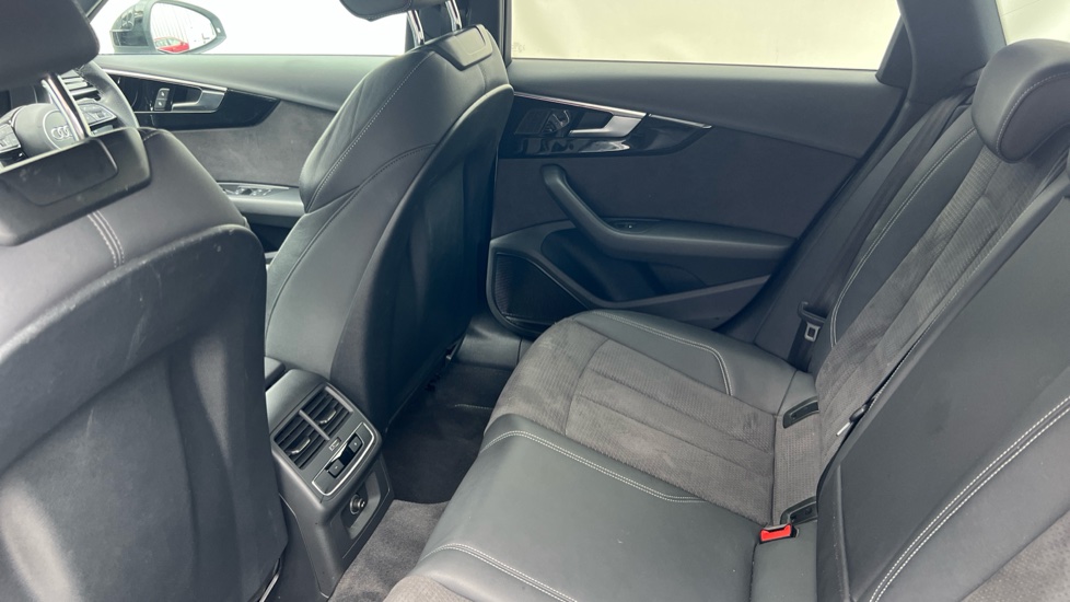 Audi A4 35 TFSI Black Edition 5dr S Tronic Petrol Estate - Image 16