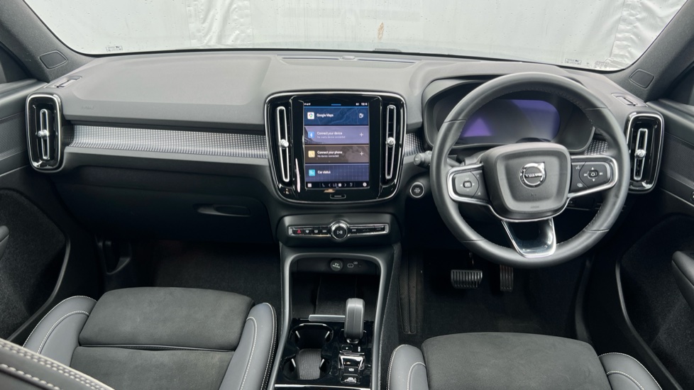Volvo XC40 2.0 B4P Plus Dark 5dr AWD Auto Petrol Estate - Image 10