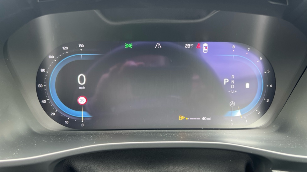 Volvo XC40 2.0 B4P Plus Dark 5dr AWD Auto Petrol Estate - Image 18