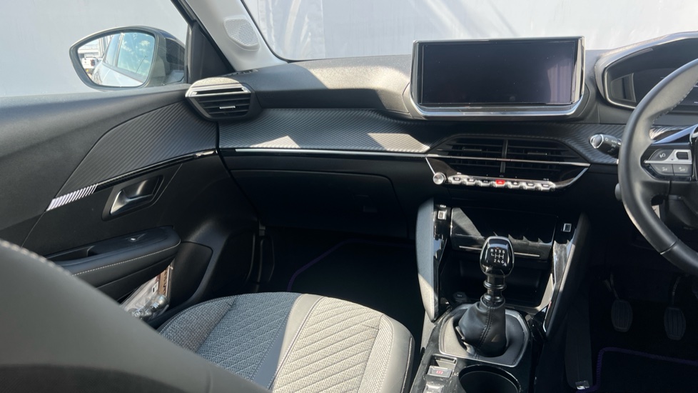 Peugeot 208 1.2 PureTech 100 Allure 5dr Petrol Hatchback - Image 14