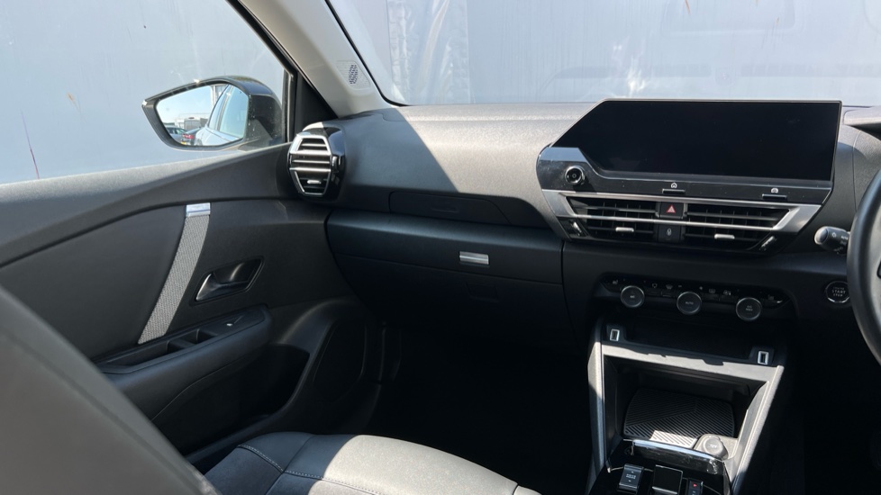 Citroen C4 1.2 PureTech [130] Max 5dr Auto Petrol Hatchback - Image 14