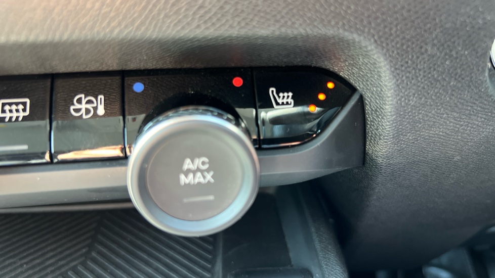 Citroen C4 1.2 PureTech [130] Max 5dr Auto Petrol Hatchback - Image 29