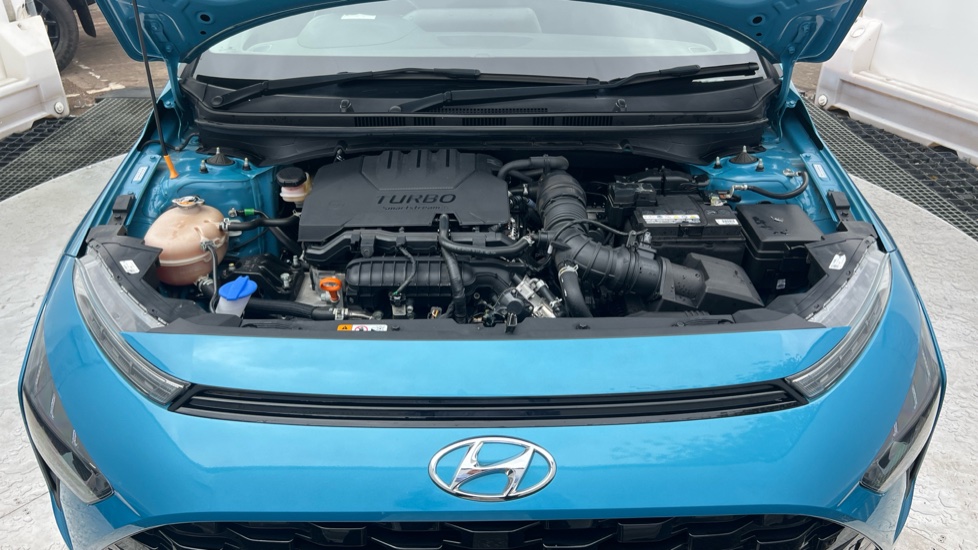 Hyundai BAYON 1.0 TGDi 48V MHEV Premium 5dr DCT Petrol Hatchback - Image 8