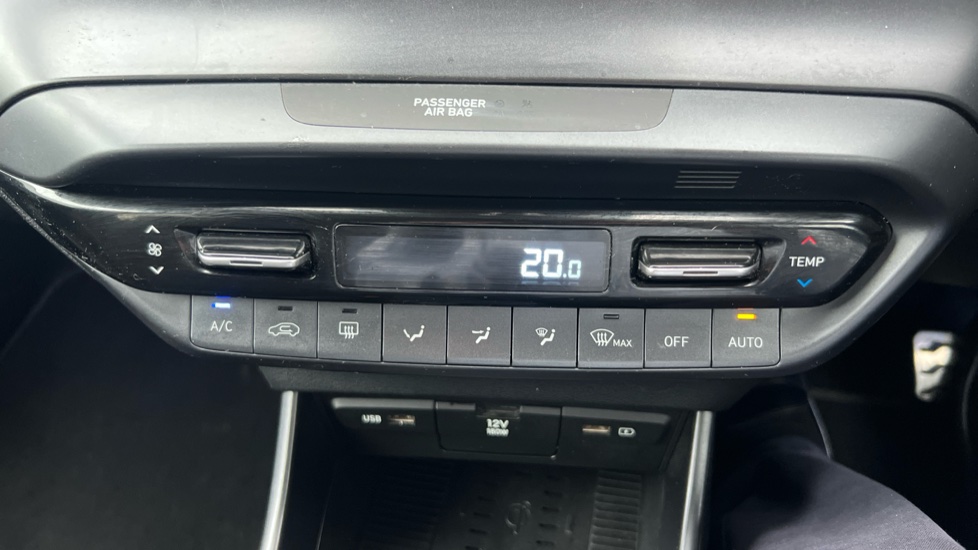 Hyundai BAYON 1.0 TGDi 48V MHEV Premium 5dr DCT Petrol Hatchback - Image 27