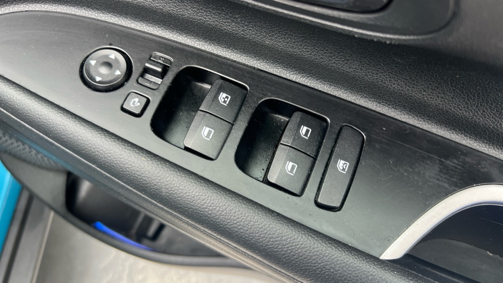 Hyundai BAYON 1.0 TGDi 48V MHEV Premium 5dr DCT Petrol Hatchback - Image 38