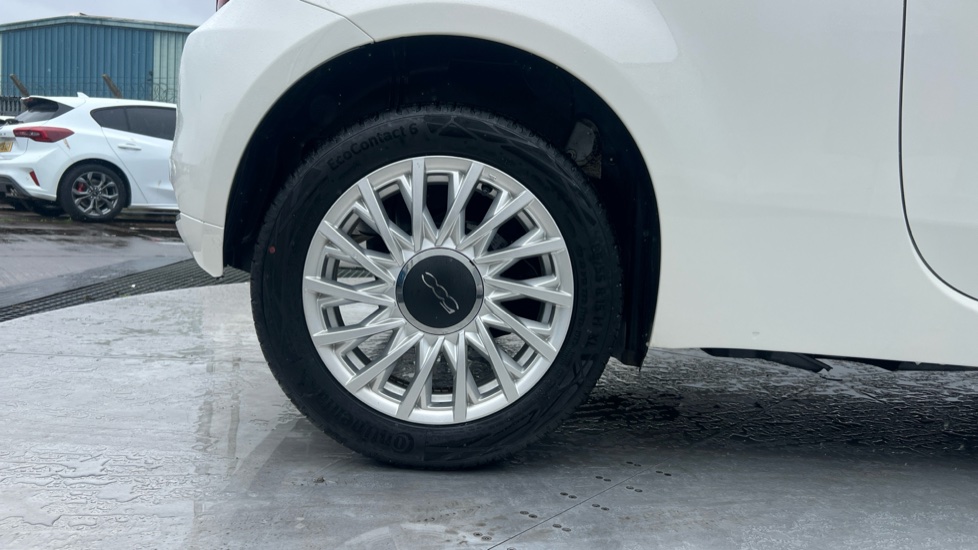 Fiat 500 1.0 Mild Hybrid 3dr Petrol Hatchback - Image 7