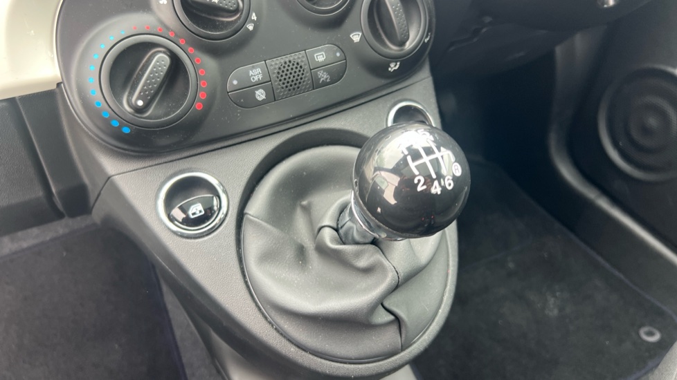 Fiat 500 1.0 Mild Hybrid 3dr Petrol Hatchback - Image 13