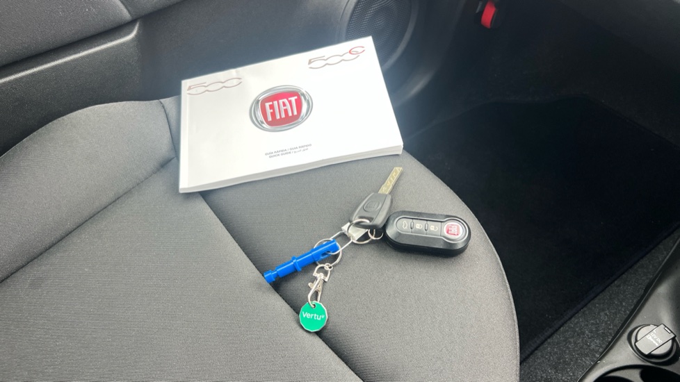 Fiat 500 1.0 Mild Hybrid 3dr Petrol Hatchback - Image 19
