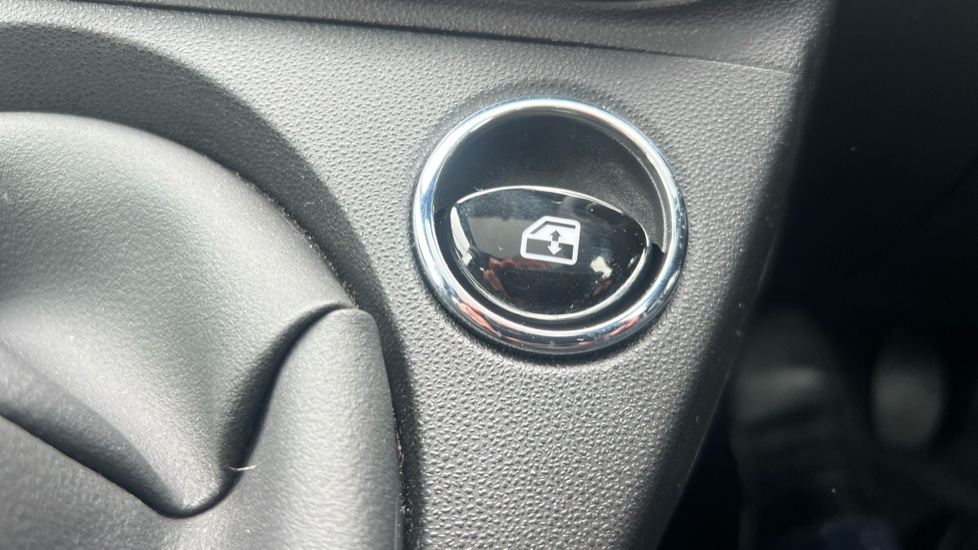 Fiat 500 1.0 Mild Hybrid 3dr Petrol Hatchback - Image 26