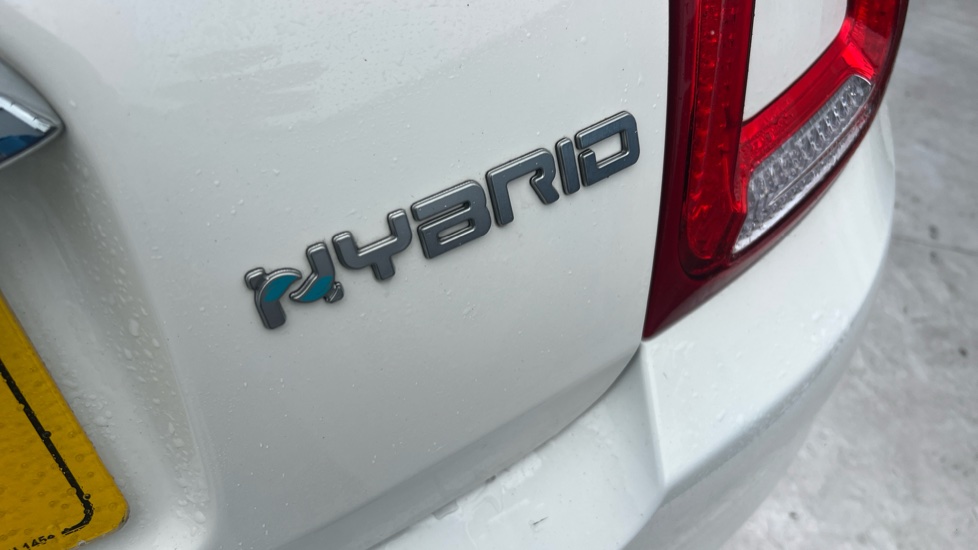 Fiat 500 1.0 Mild Hybrid 3dr Petrol Hatchback - Image 37