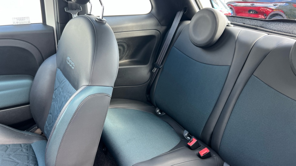 Fiat 500 1.0 Mild Hybrid Launch Edition 3dr Petrol Hatchback - Image 16