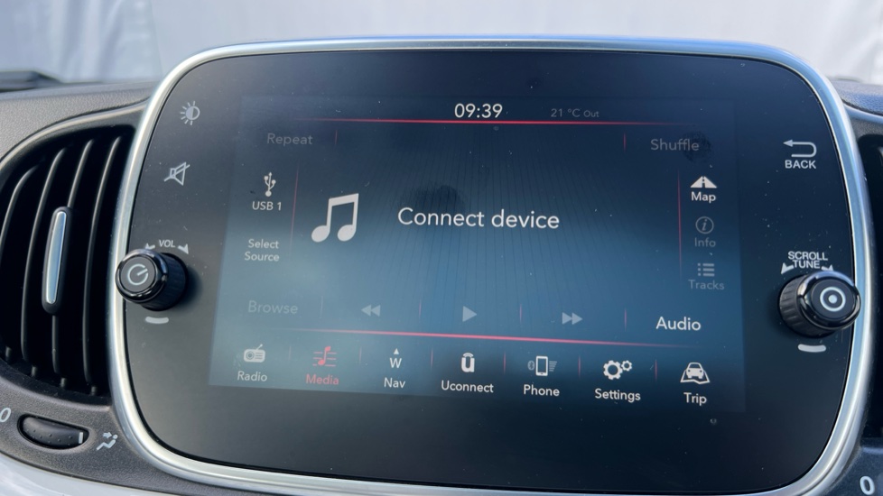 Fiat 500 1.0 Mild Hybrid Launch Edition 3dr Petrol Hatchback - Image 22