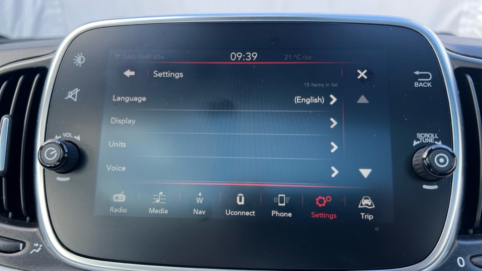 Fiat 500 1.0 Mild Hybrid Launch Edition 3dr Petrol Hatchback - Image 24