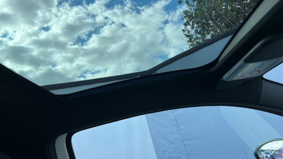 Fiat 500 1.0 Mild Hybrid Launch Edition 3dr Petrol Hatchback - Image 30